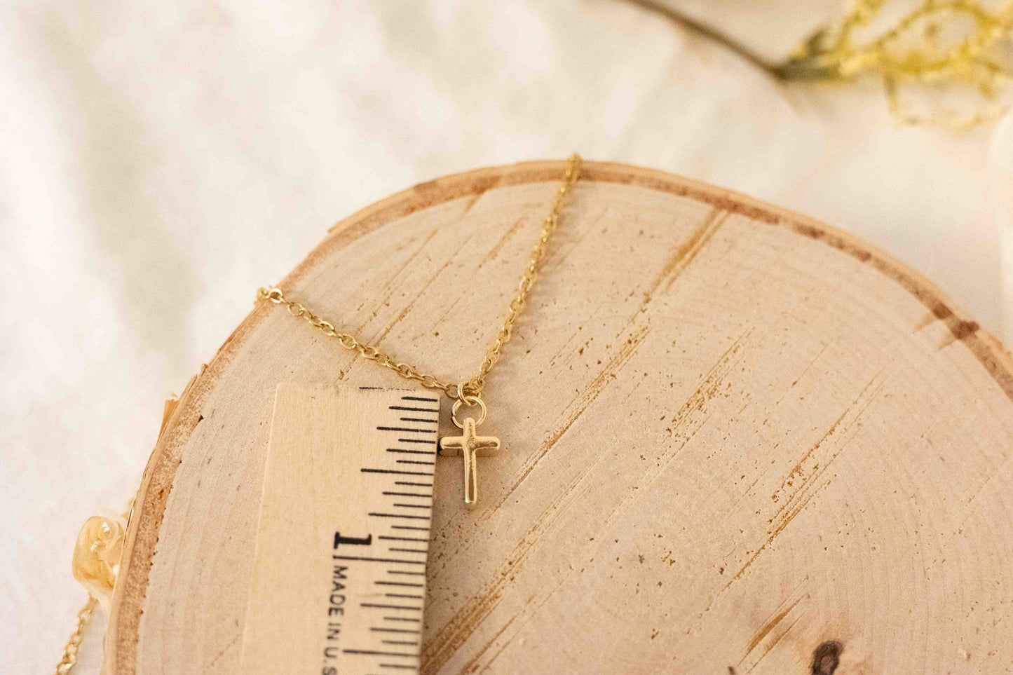 Necklace - Dainty Cross - Gold