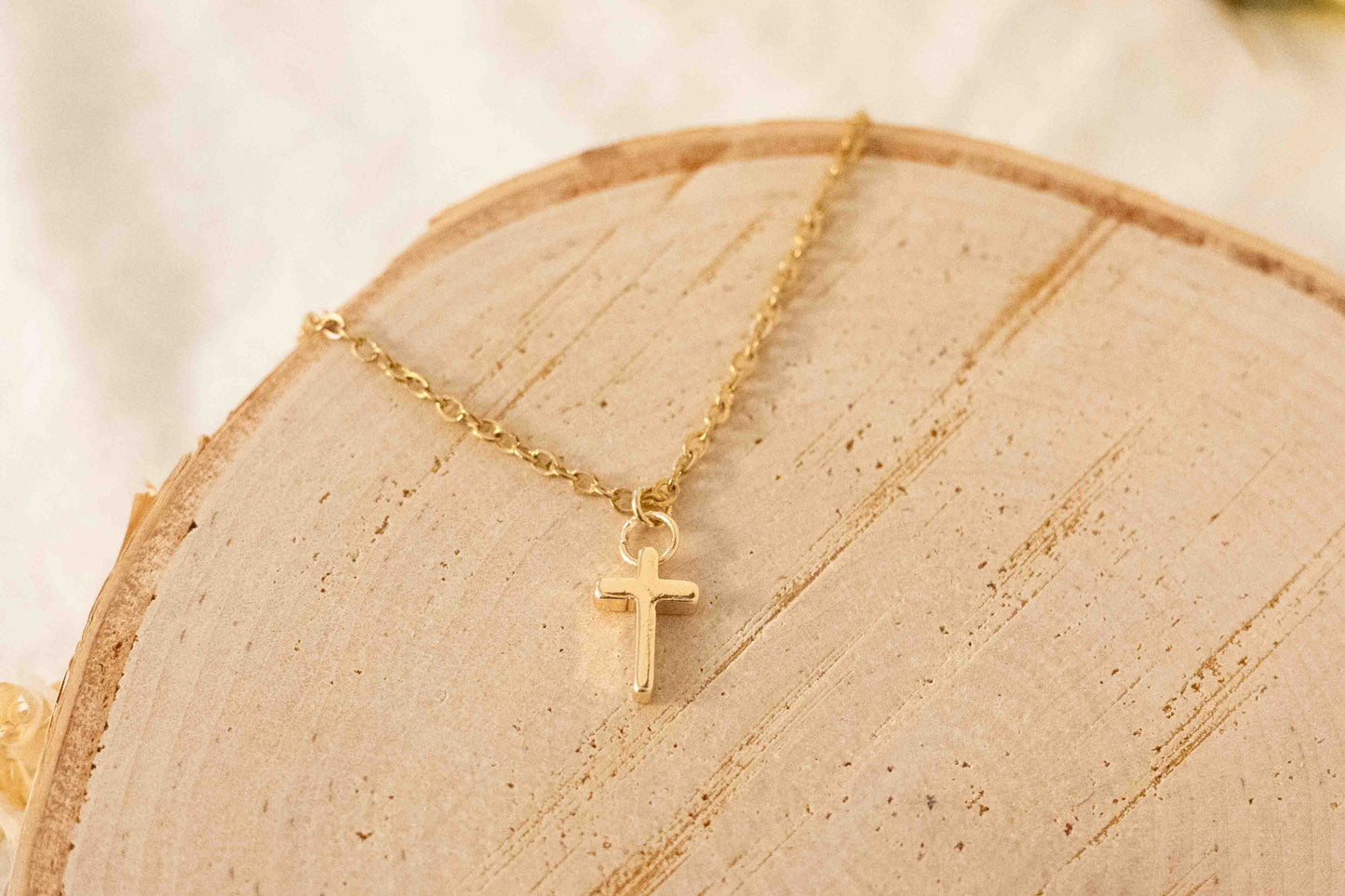 Necklace - Dainty Cross - Gold