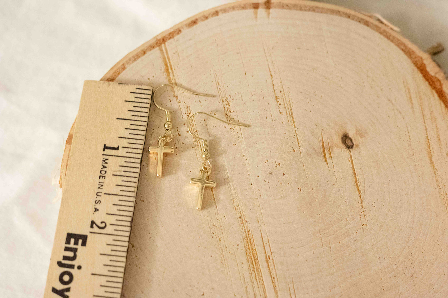 Dainty Cross - Gold