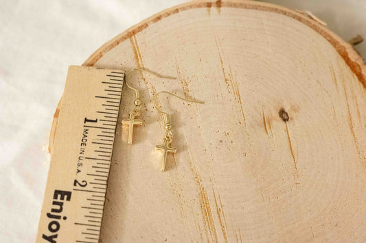 Dainty Cross - Gold